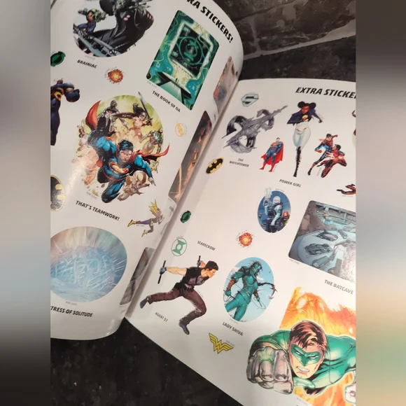 DC Comics Super Heroes Sticker Book - Picture 4 of 8